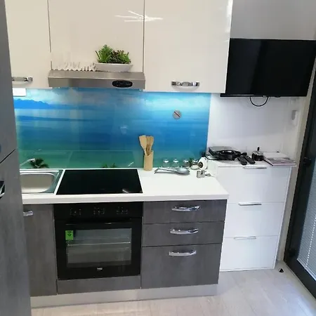 Rose By The & Tennis Courts Apartman Split