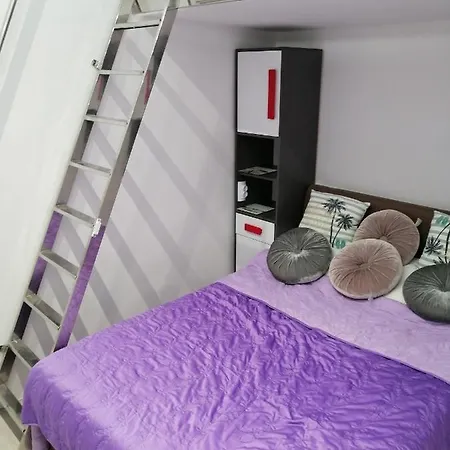 Apartman Rose By The & Tennis Courts Split